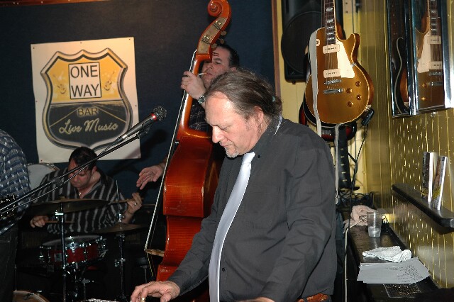 min 2006 11 17 one way 177